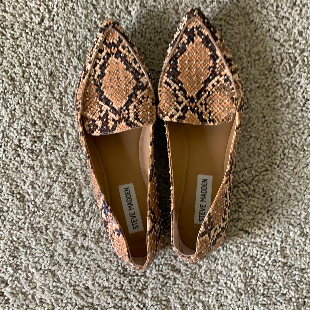 Steve Madden pointy snake print loafers